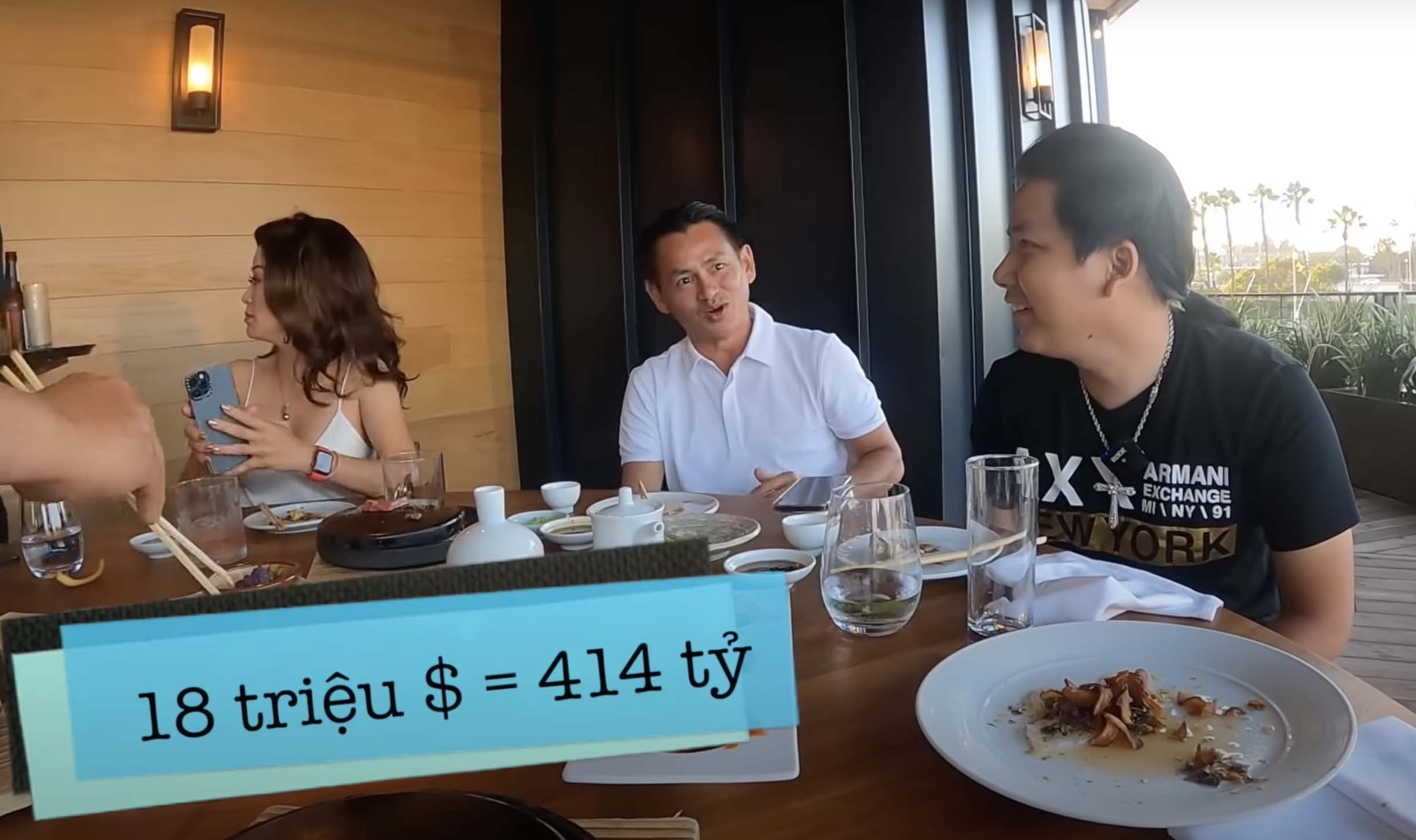 Johnny Dang từng hỏi Khoa Pug về tin đồn anh hiện nắm giữ hơn 6.000 Bitcoin với giá trị hơn 400 tỷ VNĐ.