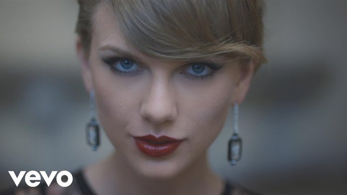 The song "usurped" Shake It Off - the song that was ranked top 1 at that time and made Taylor Swift the first female artist in history to be able to "usurp" herself on international music charts. .