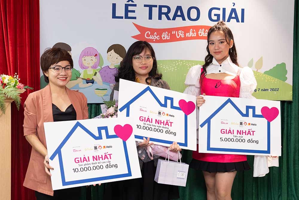 View -             Những giọt nước mắt xúc động trong lễ trao giải cuộc thi Về nhà thôi    