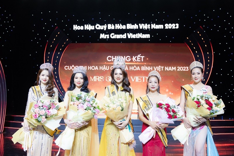 
            Đoàn Thị Thu Hằng đăng quang Mrs Grand Vietnam 2023
    