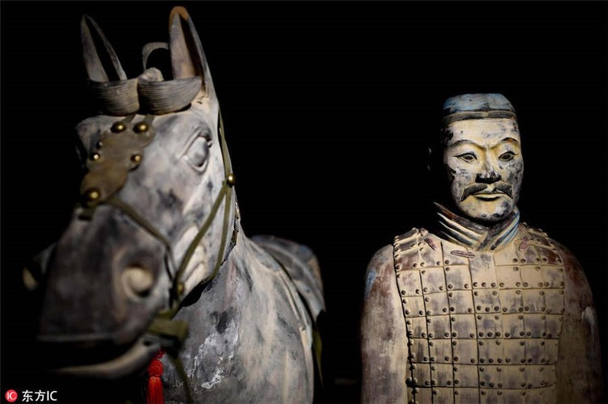 View -             Vì sao 8.000 tượng đất nung trong mộ Tần Thủy Hoàng hoàn hảo tuyệt đối?    