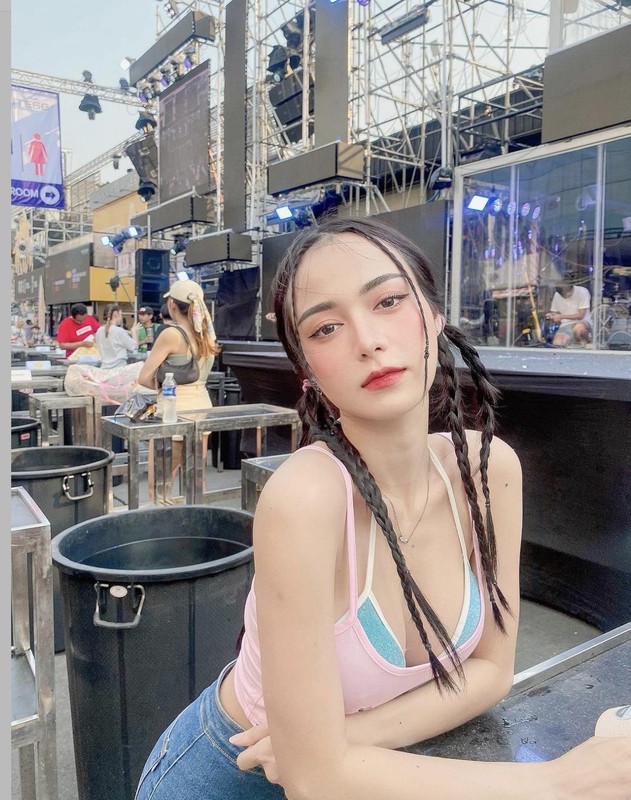 View -             Hot girl Thái Lan sở hữu nụ cười 'nhìn là mê' hút hồn fan    