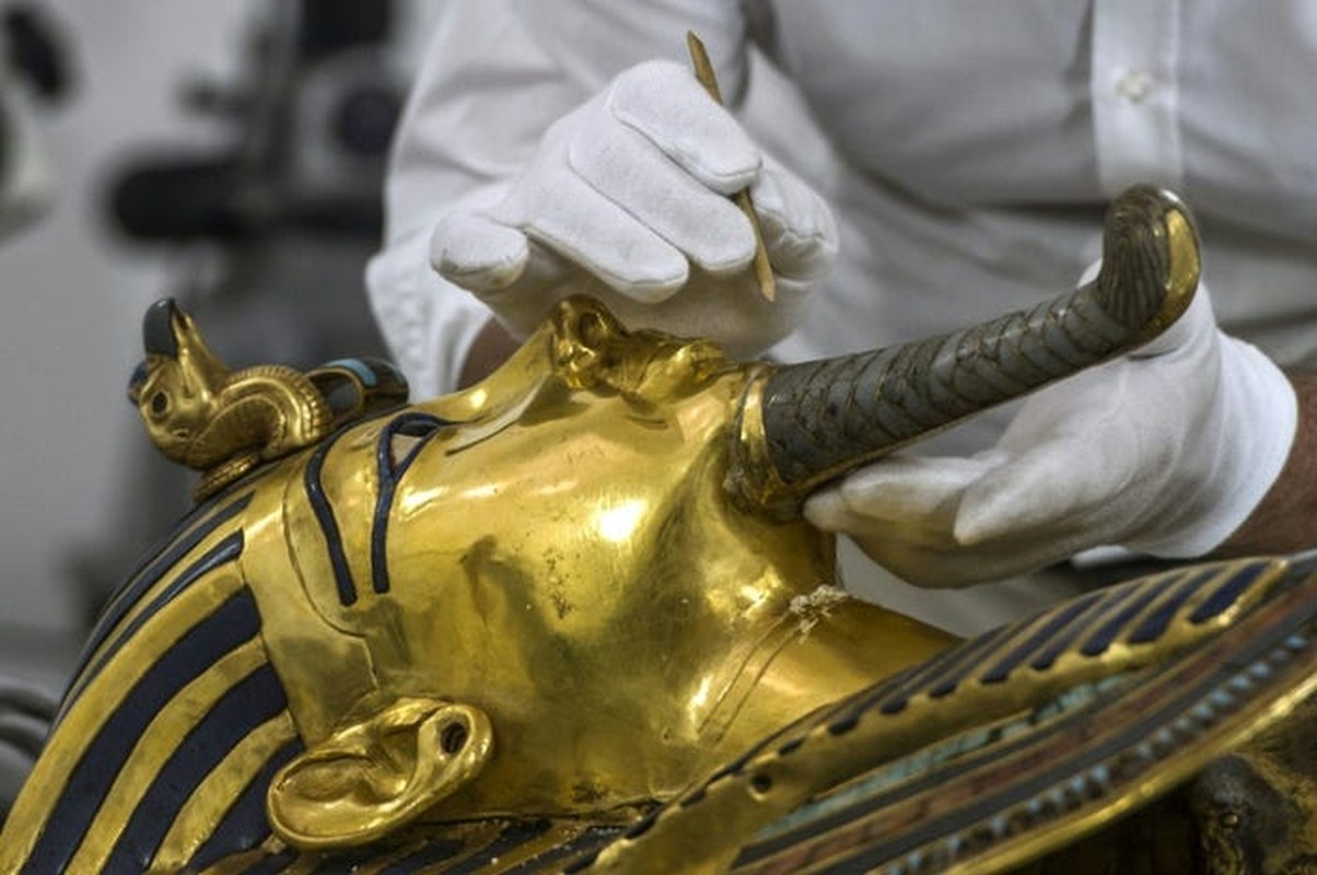 View -             Truy thủ phạm ẩn sau lời nguyền trong mộ Tutankhamun, chuyên gia 'tái mặt' vì...    