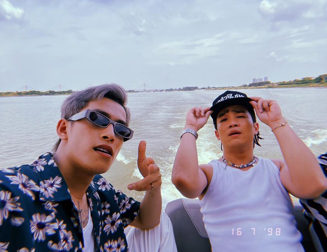 View -             Những hình ảnh không lên sóng của bộ tứ City boy 'Biệt dược đen'    