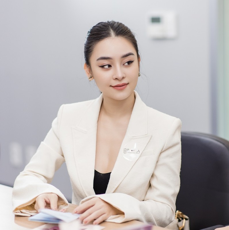 View -             Hoa hậu Đỗ Hà xinh đẹp, sang chảnh trong bộ ảnh tại Hàn Quốc    