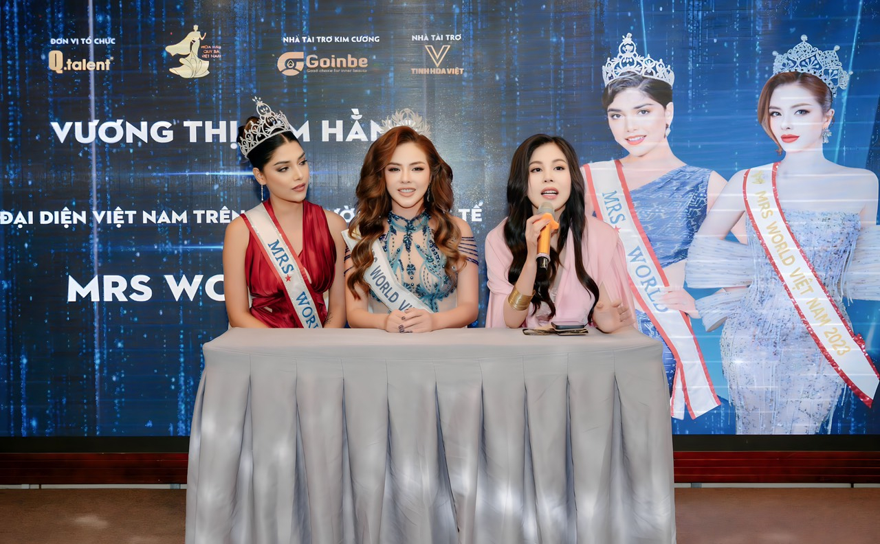 View -             Đương kim Mrs World 2022 sang Việt Nam trao sash cho Vương Kim Hằng tham dự Mrs World 2023 tại Mỹ    
