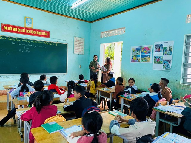 View -             Đắk Lắk: Huyện Krông Pắc thiếu giáo viên, phải nhập 6 lớp thành 3 lớp    