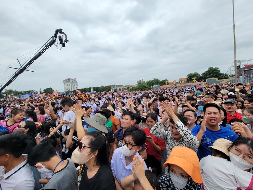 View -             'Quán quân Olympia Lê Xuân Mạnh sẽ được thưởng nóng'    