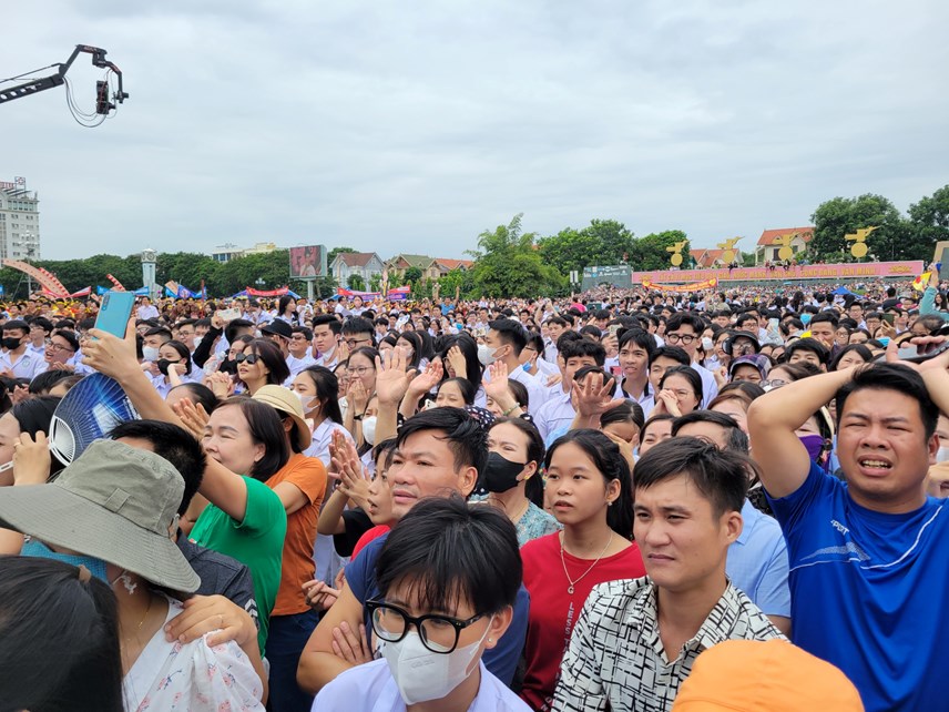 View -             'Quán quân Olympia Lê Xuân Mạnh sẽ được thưởng nóng'    