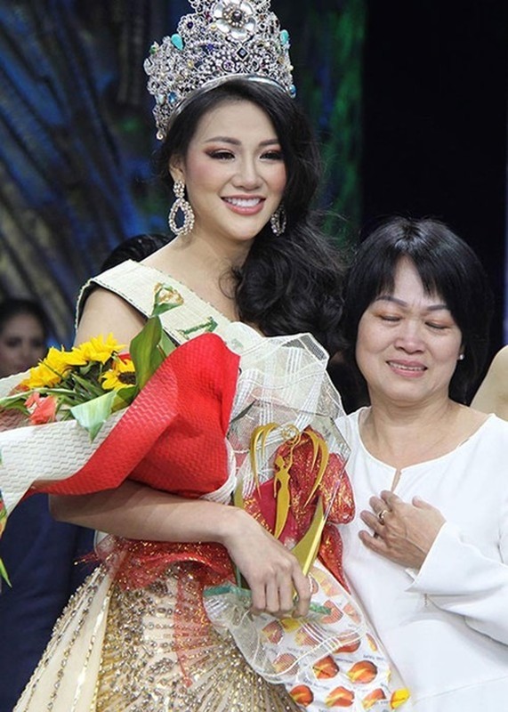 View -             Dàn mỹ nhân Việt thi Miss Earth giờ ra sao?    