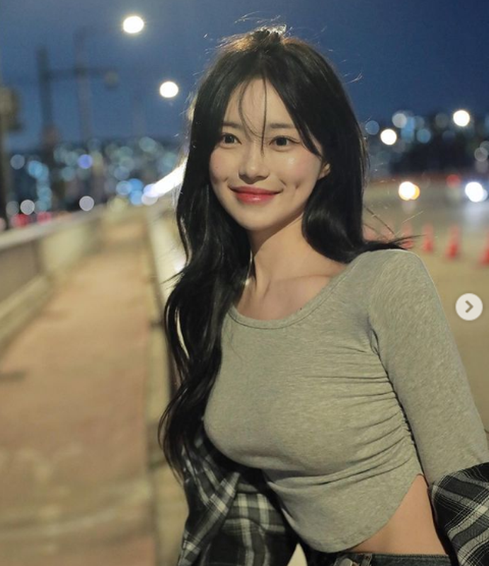 View -             Hot girl má lúm Hàn Quốc làm 'xiêu lòng' mọi chàng trai    