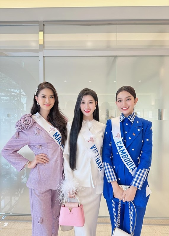             Phương Nhi gọi sai tên cuộc thi Miss International gây tranh cãi    