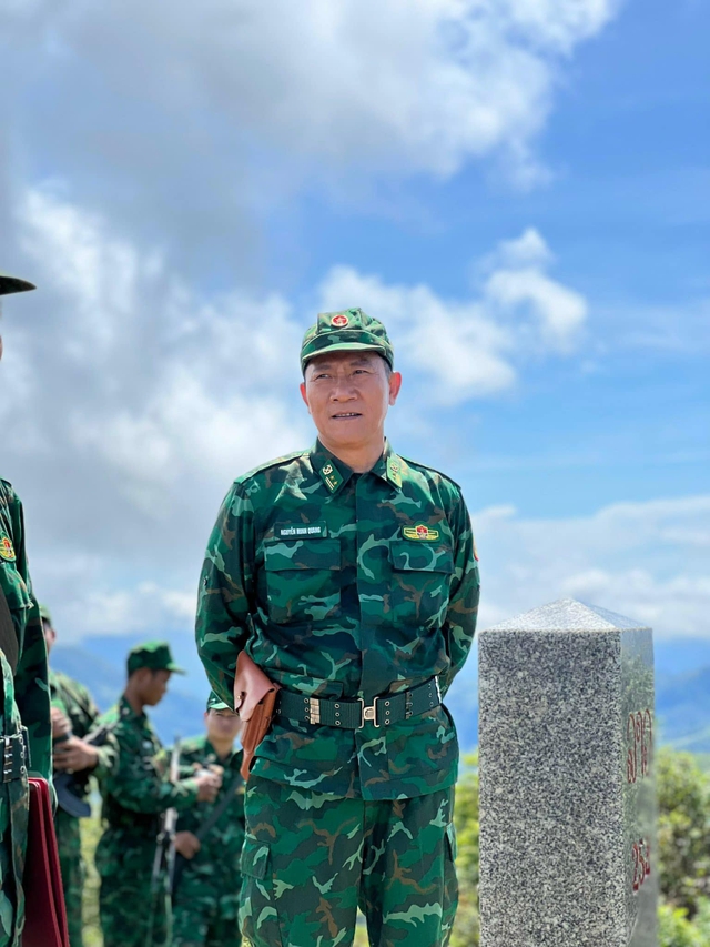 View -             Những hình ảnh đẹp của 'Đồn phó' NSƯT Hoàng Hải trong 'Cuộc chiến không giới tuyến'    