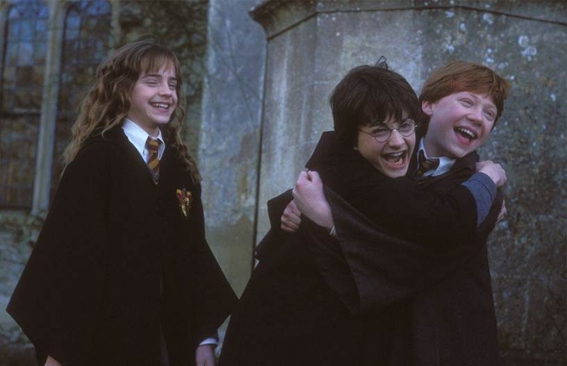 View -             'Harry Potter' hay bộ tiểu thuyết nào thành công nhất khi được chuyển thể thành phim?    