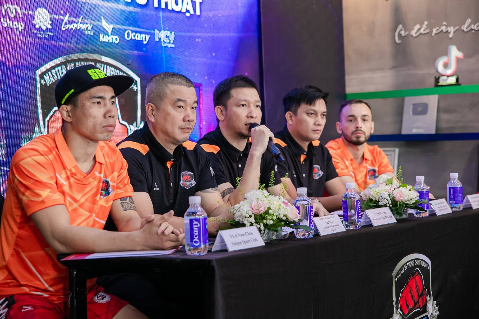 View -             Nam Chou gửi lời thách đấu đến đối thủ trước thềm MFC    