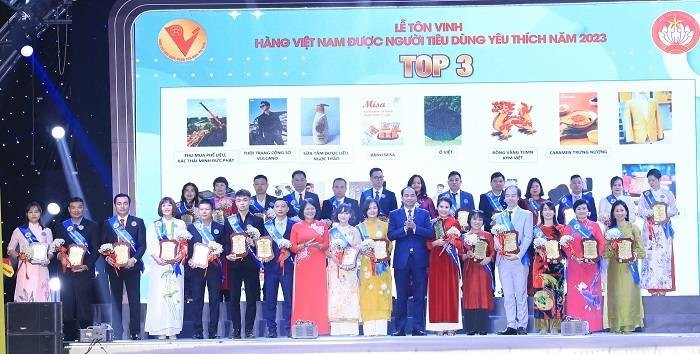 View -             Tôn vinh 150 sản phẩm hàng Việt được người tiêu dùng yêu thích năm 2023    