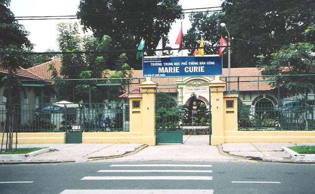 View -             Trường THPT Marie Curie - TP Hồ Chí Minh kỷ niệm 105 ngày thành lập    