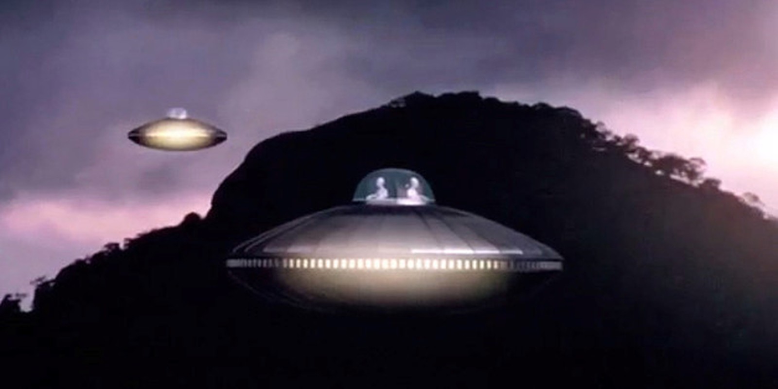 View -             Rộ tin CIA thu hồi 2 UFO vẹn nguyên: Dính dáng người ngoài hành tinh?    