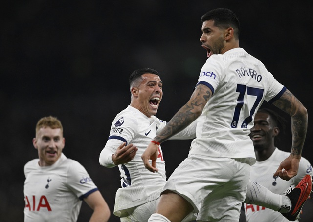             Thua ngược ngỡ ngàng, Tottenham lập kỷ lục buồn Ngoại hạng Anh    