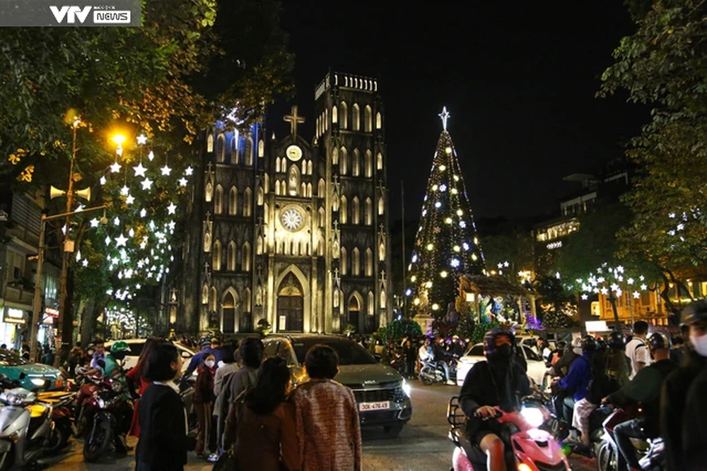 View -             Hà Nội: Các nhà thờ trang hoàng lung linh, lộng lẫy chào đón Giáng sinh 2023    