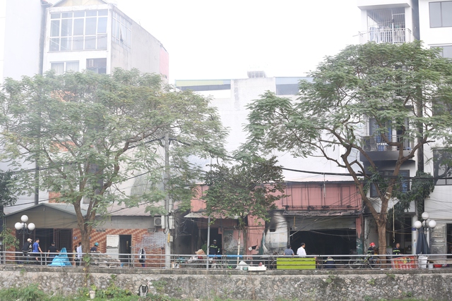             Hà Nội: Cháy lớn tại cửa hàng cơ khí, phế liệu tại Nam Từ Liêm    