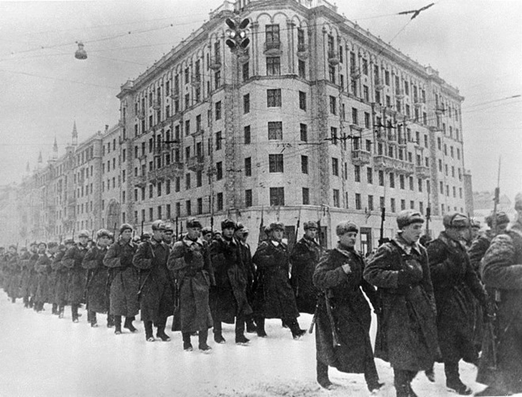 View -             Vì sao trùm phát xít Hitler tham vọng ngút trời vẫn không chiếm được Moscow?    