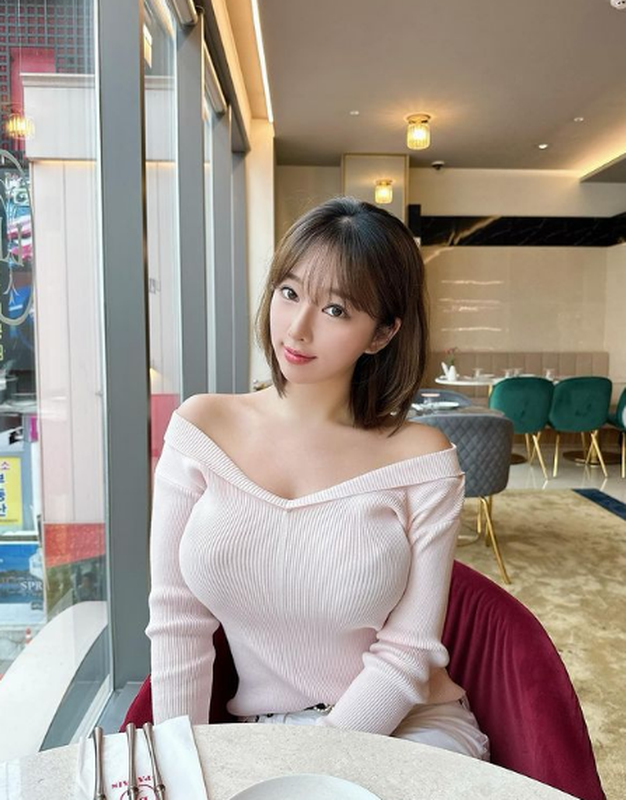 View -             Khó rời mắt trước thân hình quyến rũ của nữ streamer Hàn Quốc    