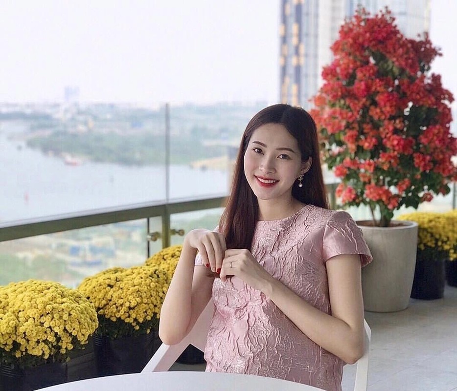 Biệt thự bề thế bậc nhất Sài thành của Hoa hậu Đặng Thu Thảo