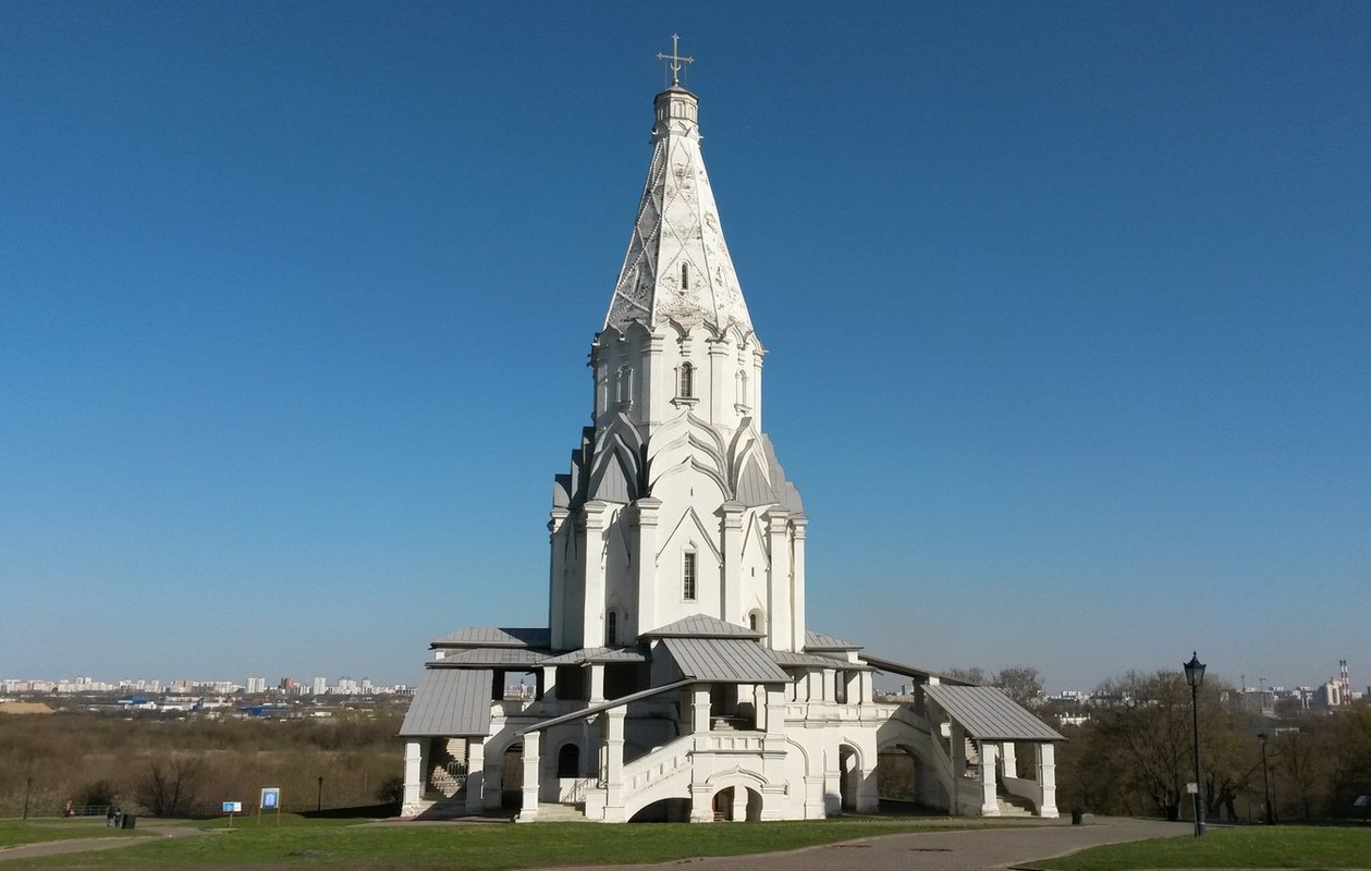 Cận cảnh kiệt tác nhà thờ trắng nổi tiếng thế giới của nước Nga