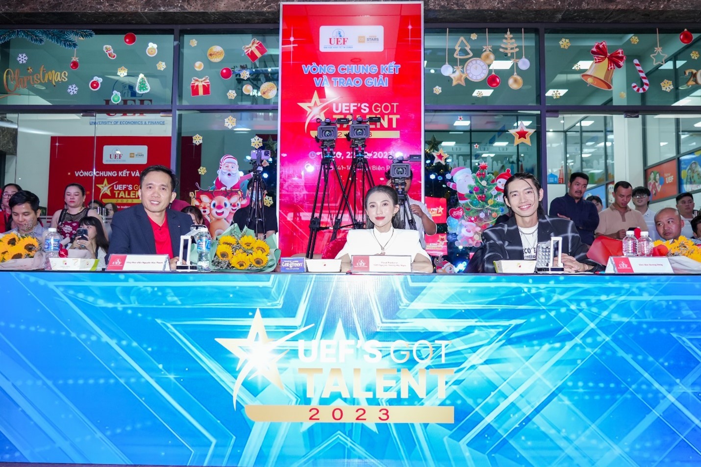 View -             Quán quân Vietnam Idol 2023 bất ngờ với năng lượng của sinh viên tại Chung kết UEF's Got Talent    