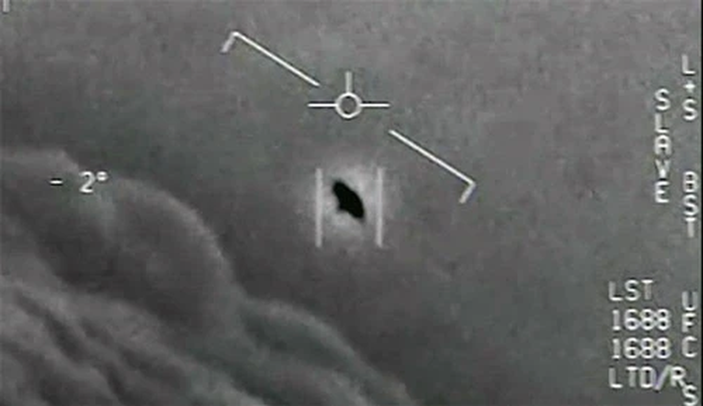 View -             Tiết lộ chấn động những lần chạm trán UFO của phi hành gia Canada    