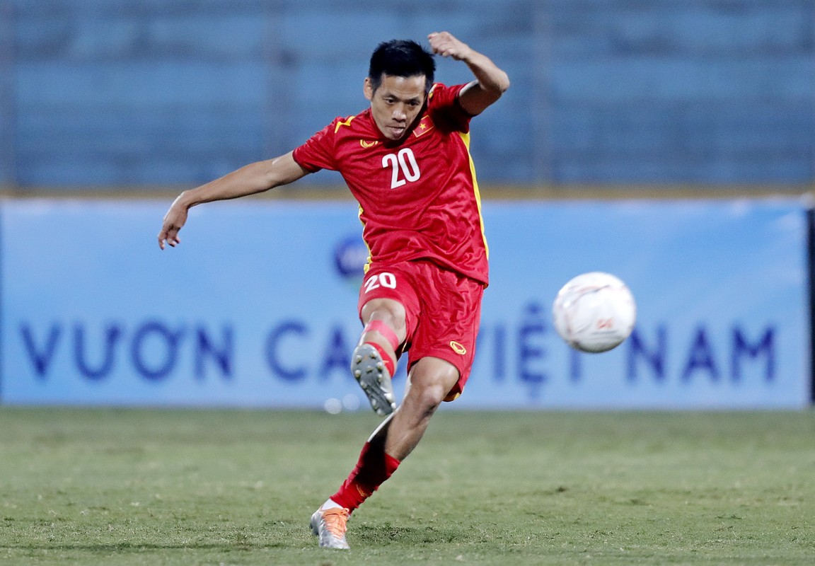 View -             Đội hình đội tuyển Việt Nam ngồi nhà xem Asian Cup 2023 qua tivi    