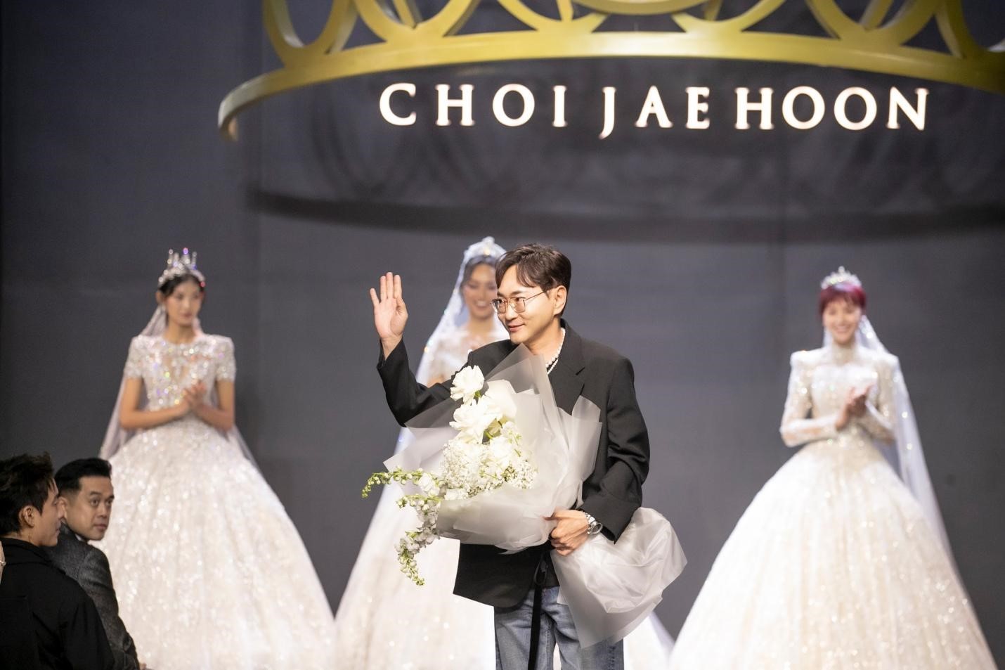 View -             Thương hiệu váy cưới xa xỉ Hàn Quốc Choi Jae Hoon ra mắt tại Việt Nam    