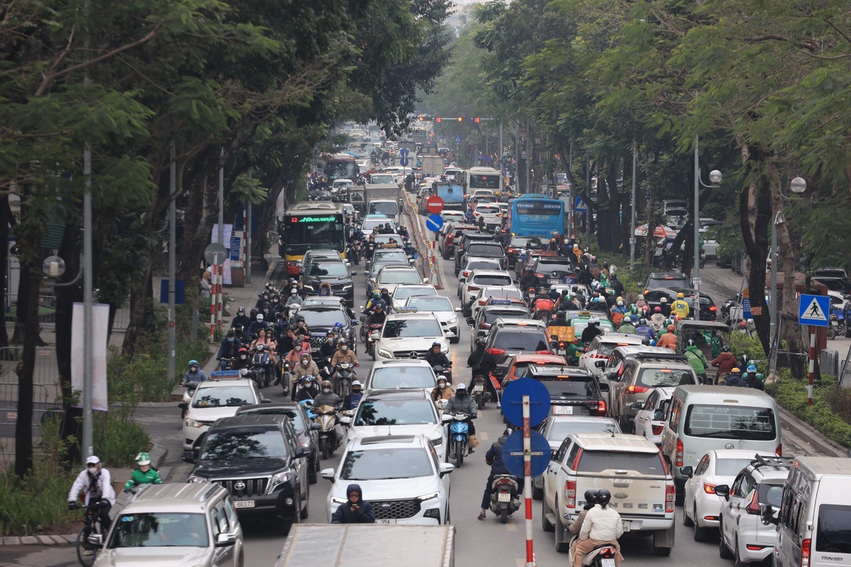 View -             Giao thông Hà Nội ùn ứ những ngày giáp Tết    