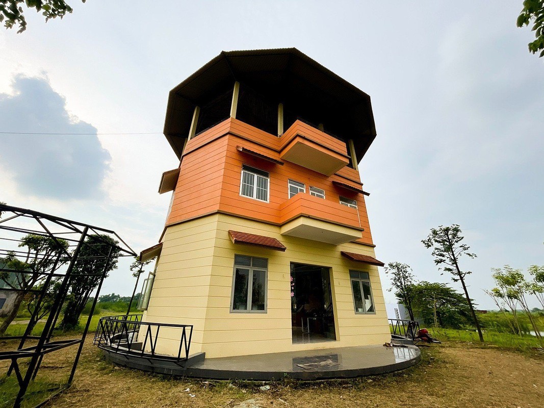View -             Ngôi nhà xoay 360 độ độc nhất vô nhị của lão nông Bắc Giang    