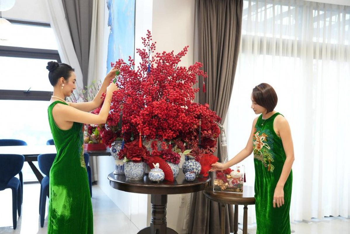 Cận cảnh penthouse tiền tỷ ngập sắc Tết của Hoa hậu Ngọc Diễm