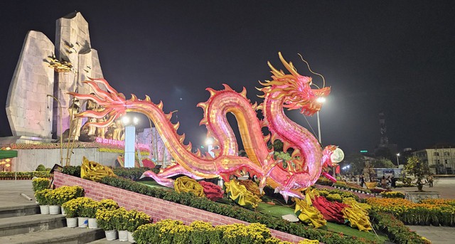 View -             Vẻ đẹp cặp linh vật rồng 'song long chầu ngọc' ở Quảng Bình    
