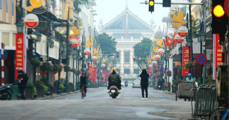 View -             Thủ đô Hà Nội tĩnh lặng sáng mùng 1 Tết Giáp Thìn 2024    