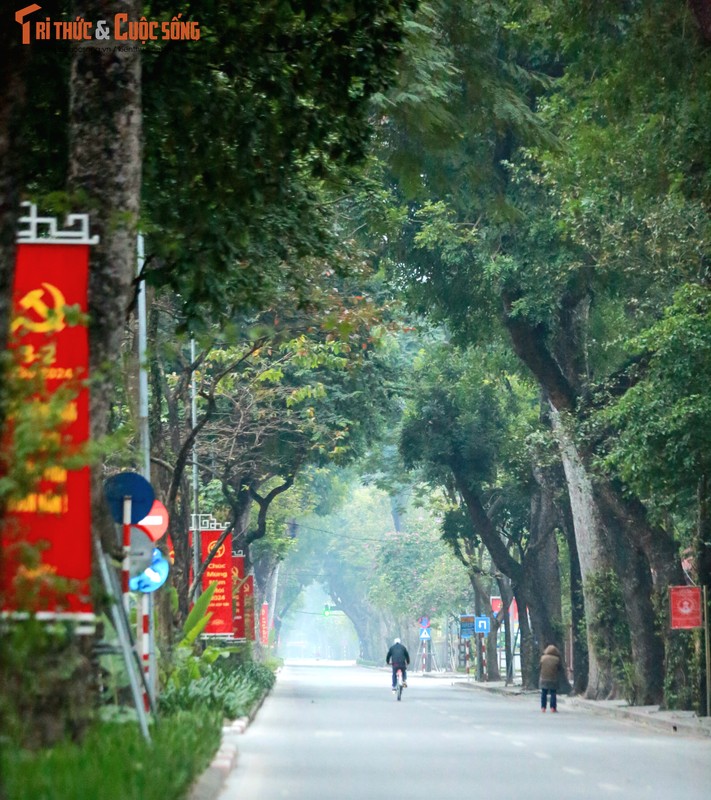 View -             Thủ đô Hà Nội tĩnh lặng sáng mùng 1 Tết Giáp Thìn 2024    
