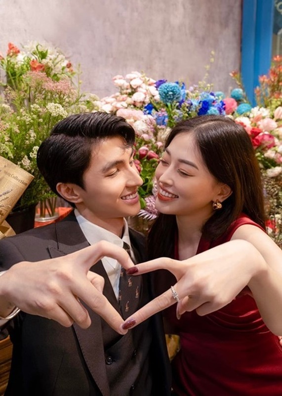 View -             Những mỹ nhân Việt được cầu hôn vào dịp Valentine    