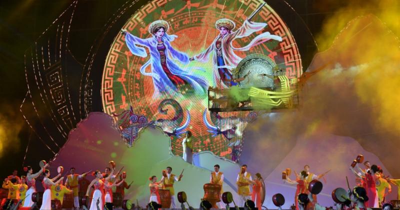 View -             Lễ hội đền Hai Bà Trưng lan tỏa hào khí bất khuất với chương trình nghệ thuật 'Âm vang Mê Linh'    