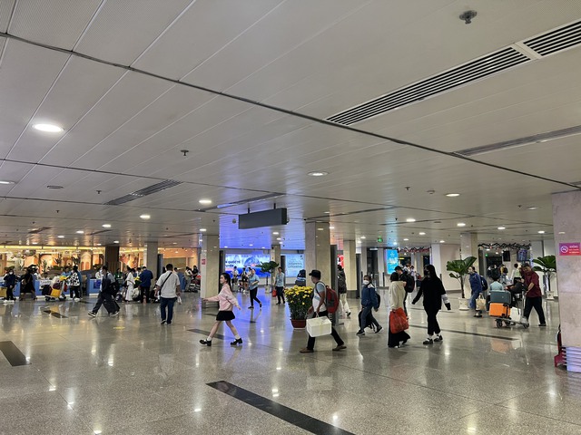             Con số bất ngờ về lượng chuyến bay 'không chở khách' ở sân bay Tân Sơn Nhất    