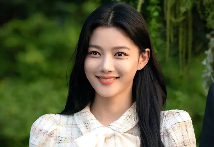 View -             Ai là người đứng đầu danh sách các nữ diễn viên Hàn Quốc tuổi 20+ xinh đẹp nhất?    