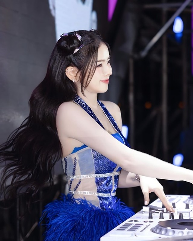 View -             Cuộc sống của 'Hoa hậu DJ' Mie - Hồng Thanh sau khi chia tay    