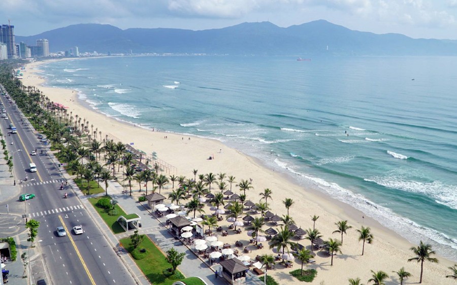 View -             Hai bãi biển ở miền Trung Việt Nam lọt top 10 bãi biển hàng đầu châu Á    
