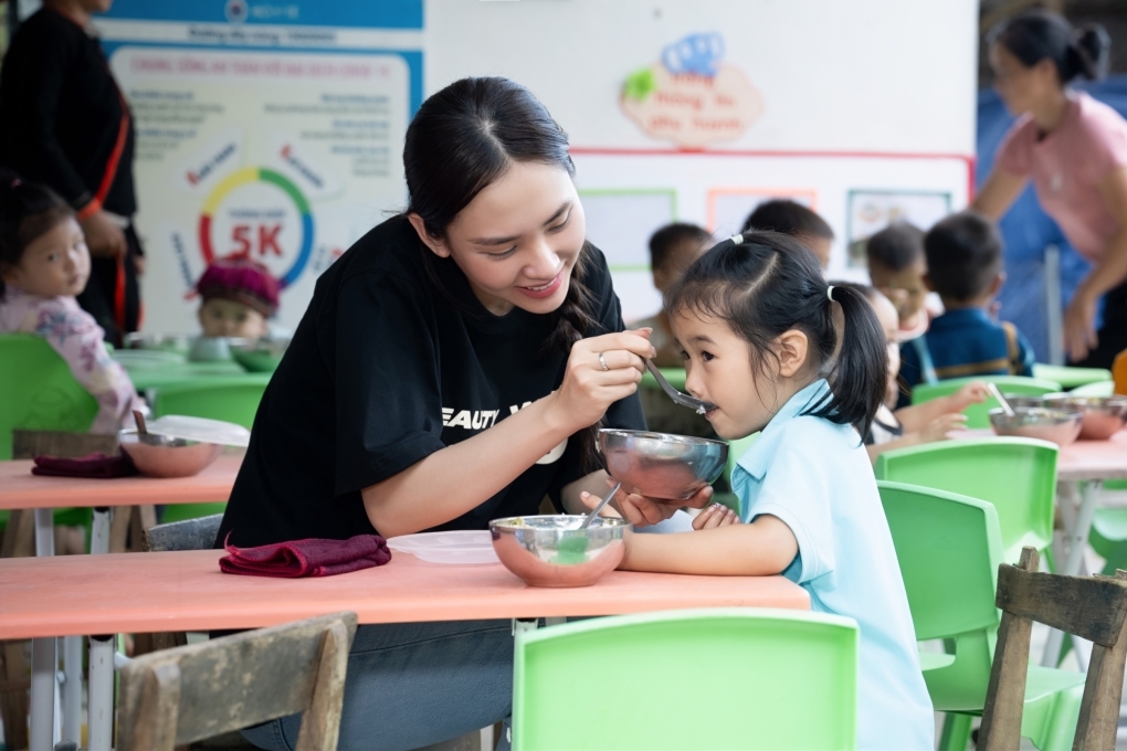             Hoa hậu Mai Phương gây sốt vì thuyết trình tiếng Anh xuất sắc nhưng kết quả gây tiếc nuối    