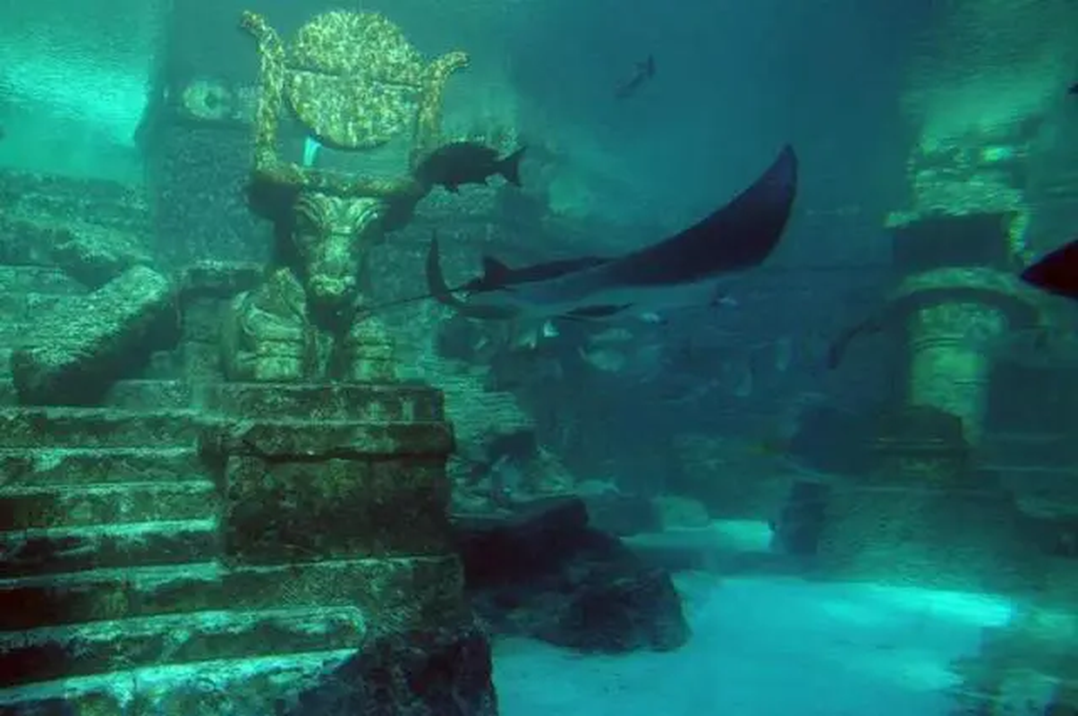Choáng ngợp thành phố cổ 1.300 năm nguyên vẹn dưới đáy hồ