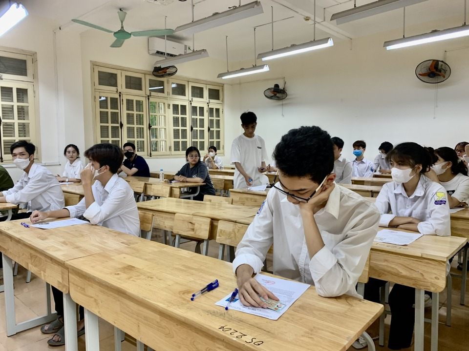             Hà Nội: Sẵn sàng tổ chức khảo sát chất lượng với học sinh lớp 11    