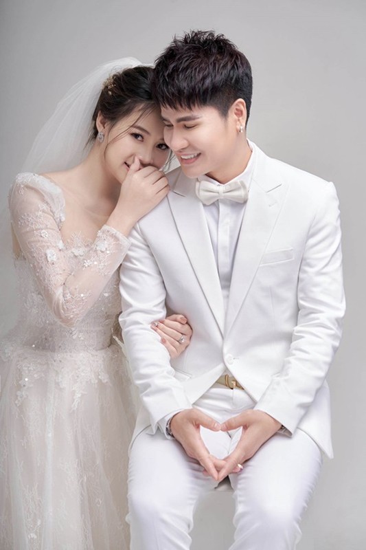 View -             Hôn nhân của 'vua nhạc sàn' Lương Gia Huy và vợ kém 18 tuổi    