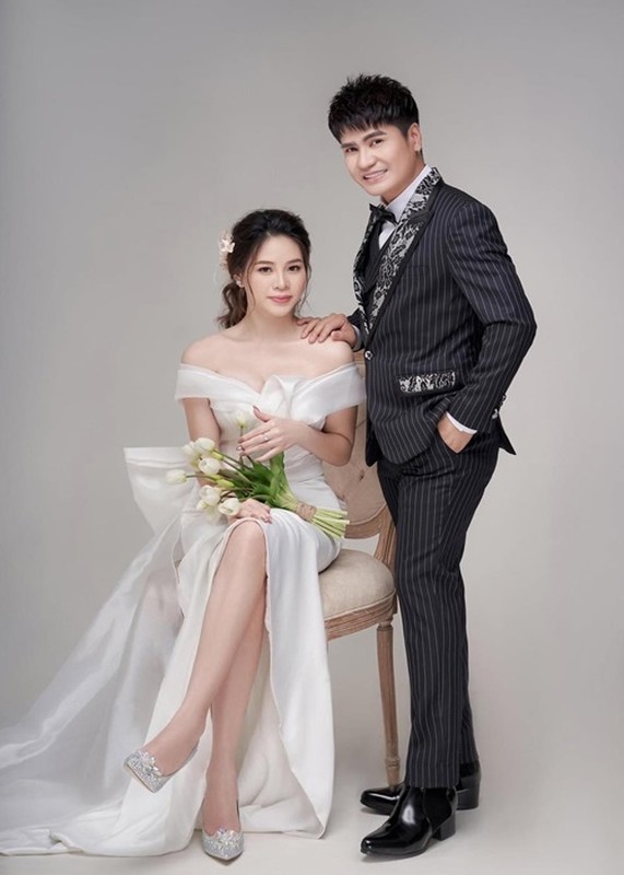             Hôn nhân của 'vua nhạc sàn' Lương Gia Huy và vợ kém 18 tuổi    